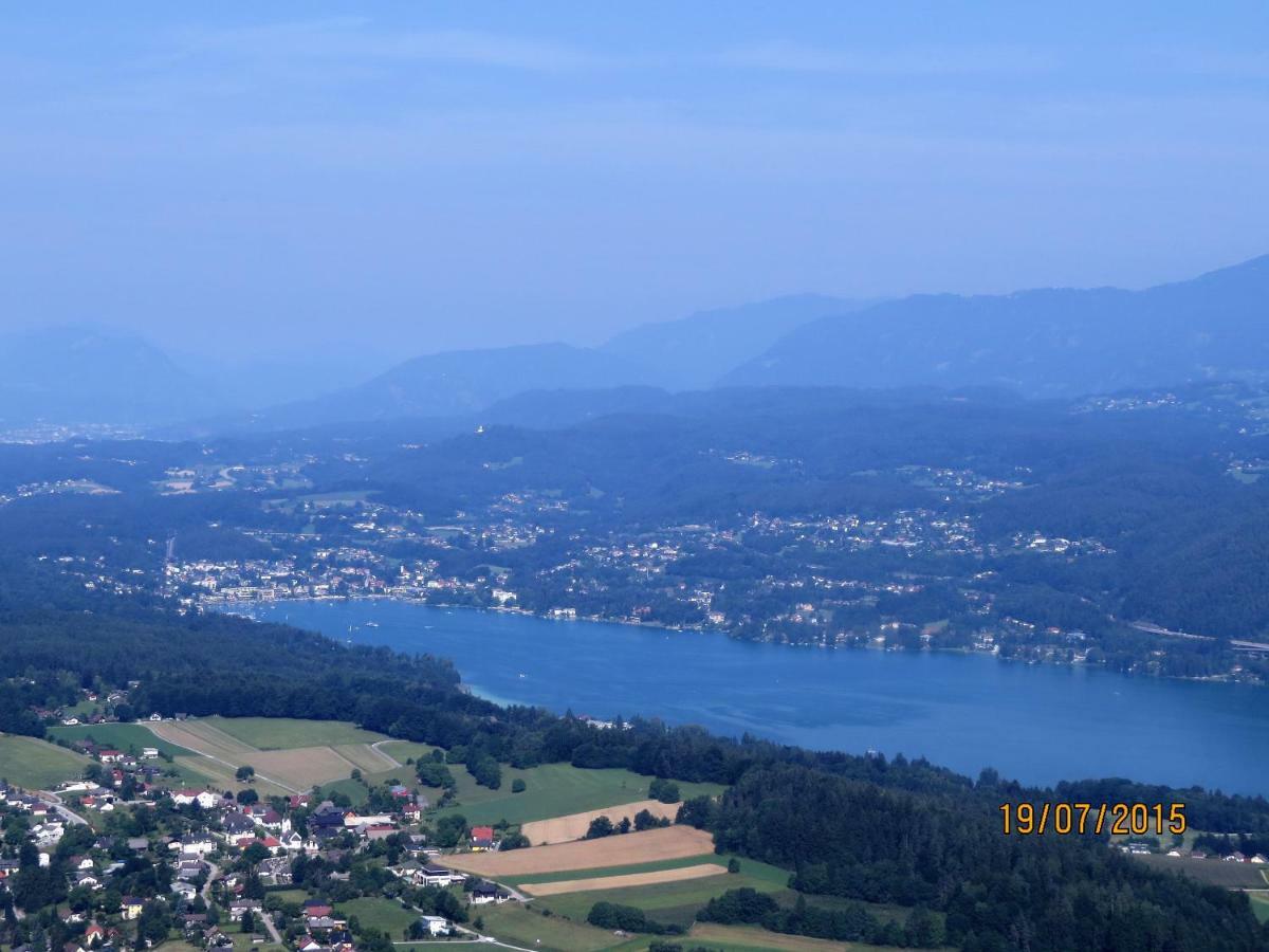 Ferienwohnungen Irmgard Olipitz Velden am Woerthersee Exterior photo